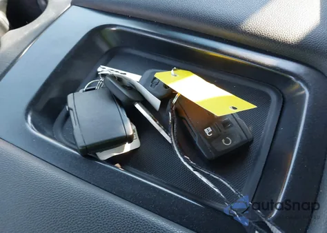 2017 Chevrolet Silverado 1500 2Lt z USA, uszkodzony, nr VIN 3GCUKREC5HG384125